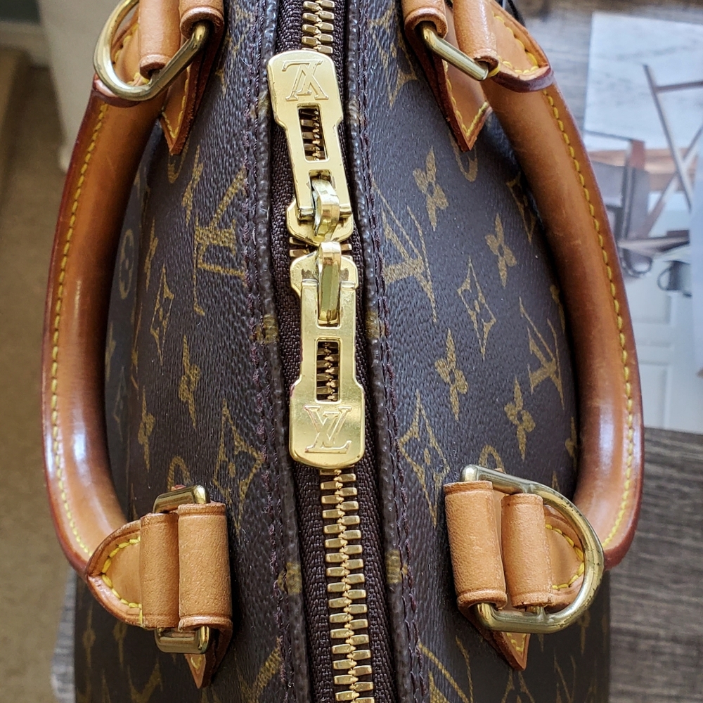 Louis vuitton Alma PM in Monogram canvas - Picture 3 of 10